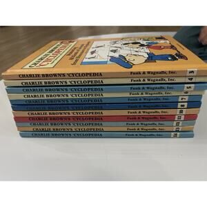 Charlie Brown's Cyclopedia Book Set Vintage 1980 Lot of 11